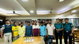চট্টগ্রামে ১২ জুয়াড়ি আটক