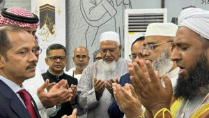 ঢাকা ছাড়লো হজের প্রথম ফ্লাইট