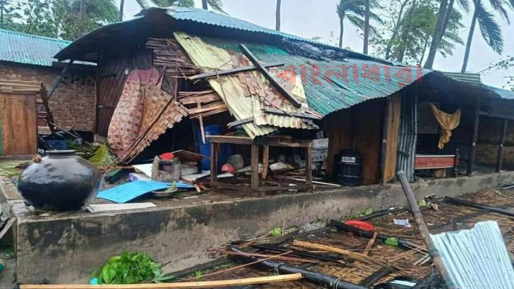 সেন্টমার্টিনে মোখার আঘাত, ১২শ ঘরবাড়ি বিধ্বস্ত