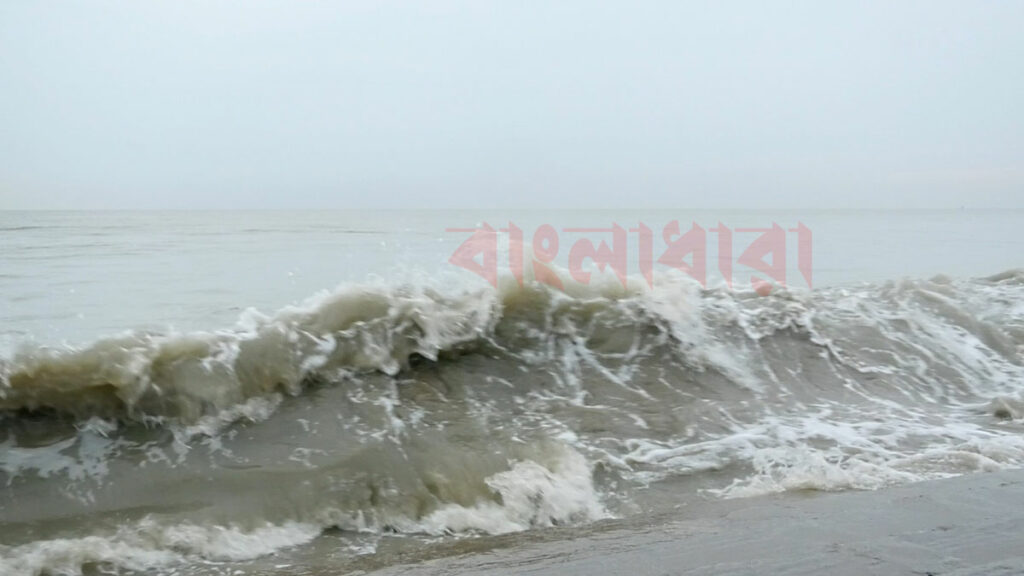 মোখা এগোচ্ছে—তাণ্ডব চালাতে পারে রোববার বিকেলে!