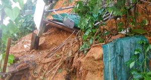 পাহাড়ধসে