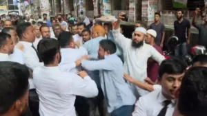 আদালতে জামায়াত-বিএনপির আইনজীবীদের হাতাহাতি